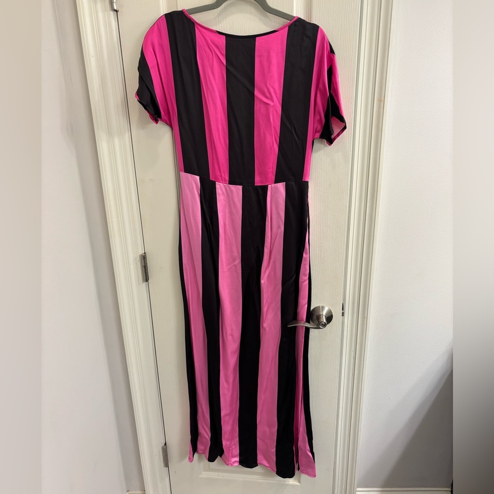 Christopher John Rogers Pink and Black Dolman Sleeve Maxi Dress